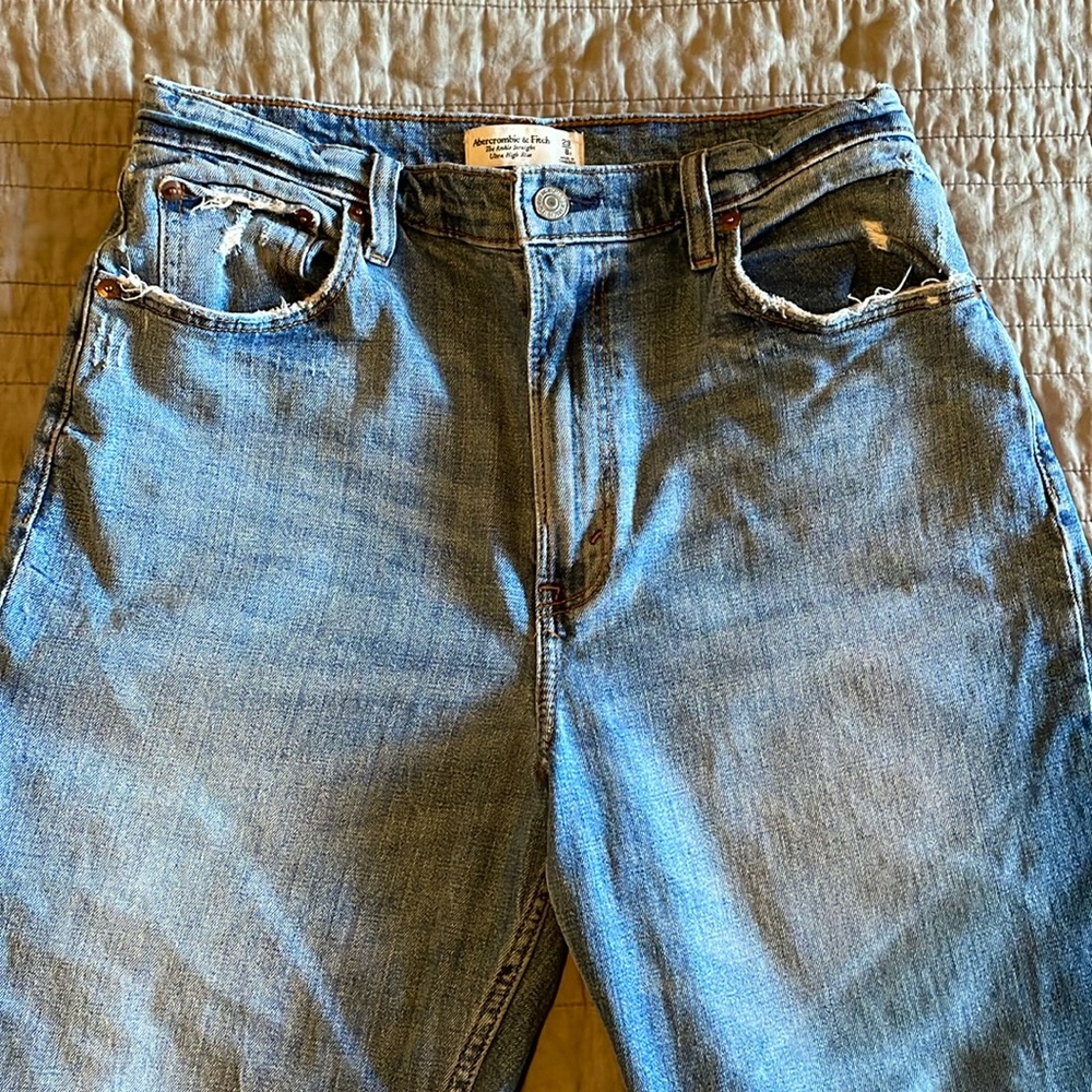 Abercrombie & Fitch Ultra High rise ankle straight curve love